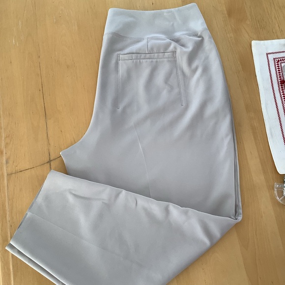 Athleta ENDLESS HIGH RISE Pants 18 - Picture 4 of 16